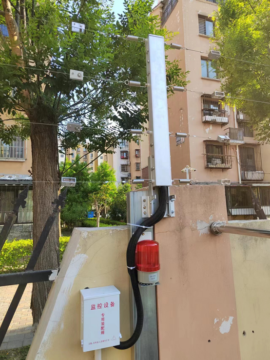 學(xué)校安裝電子圍欄的必要性，學(xué)生翻墻外出感染